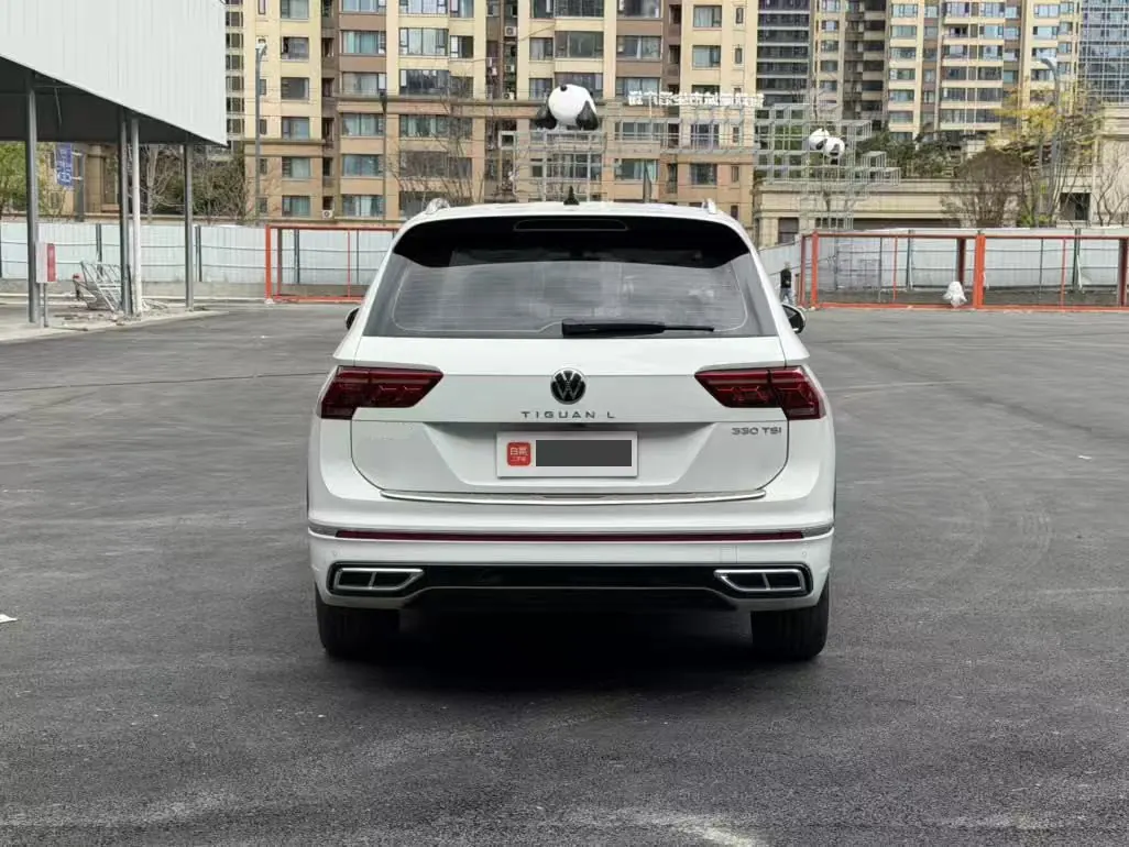 Volkswagen 2024 Tiguan L R-Line 2.0TSI 330TSI Two-Drive R-Line Overdrive Automatic Gear 5