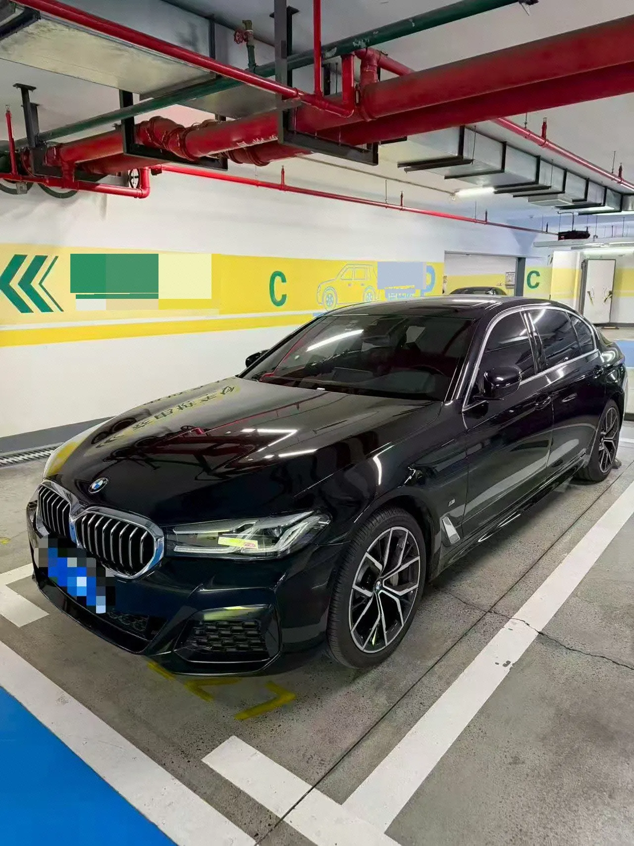 打开图片灯箱:BMW 5 Series (Imported) 2022 540i 3.0T Fashion Edition M Sports Suit (Modified 2) Automatic Gear
