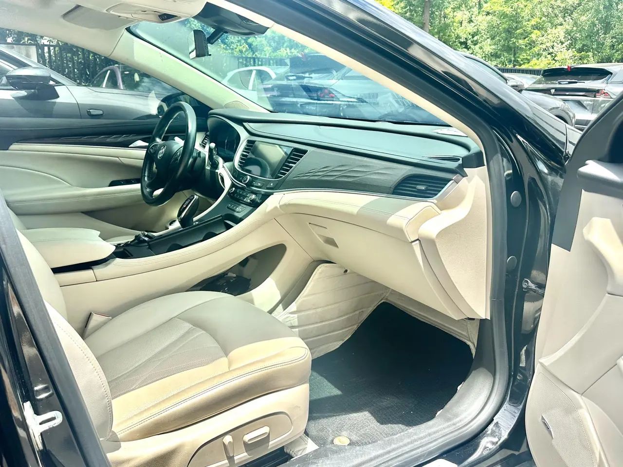 Buick 2022 LaCrosse 2.0T Avenir Premium Automatic 6