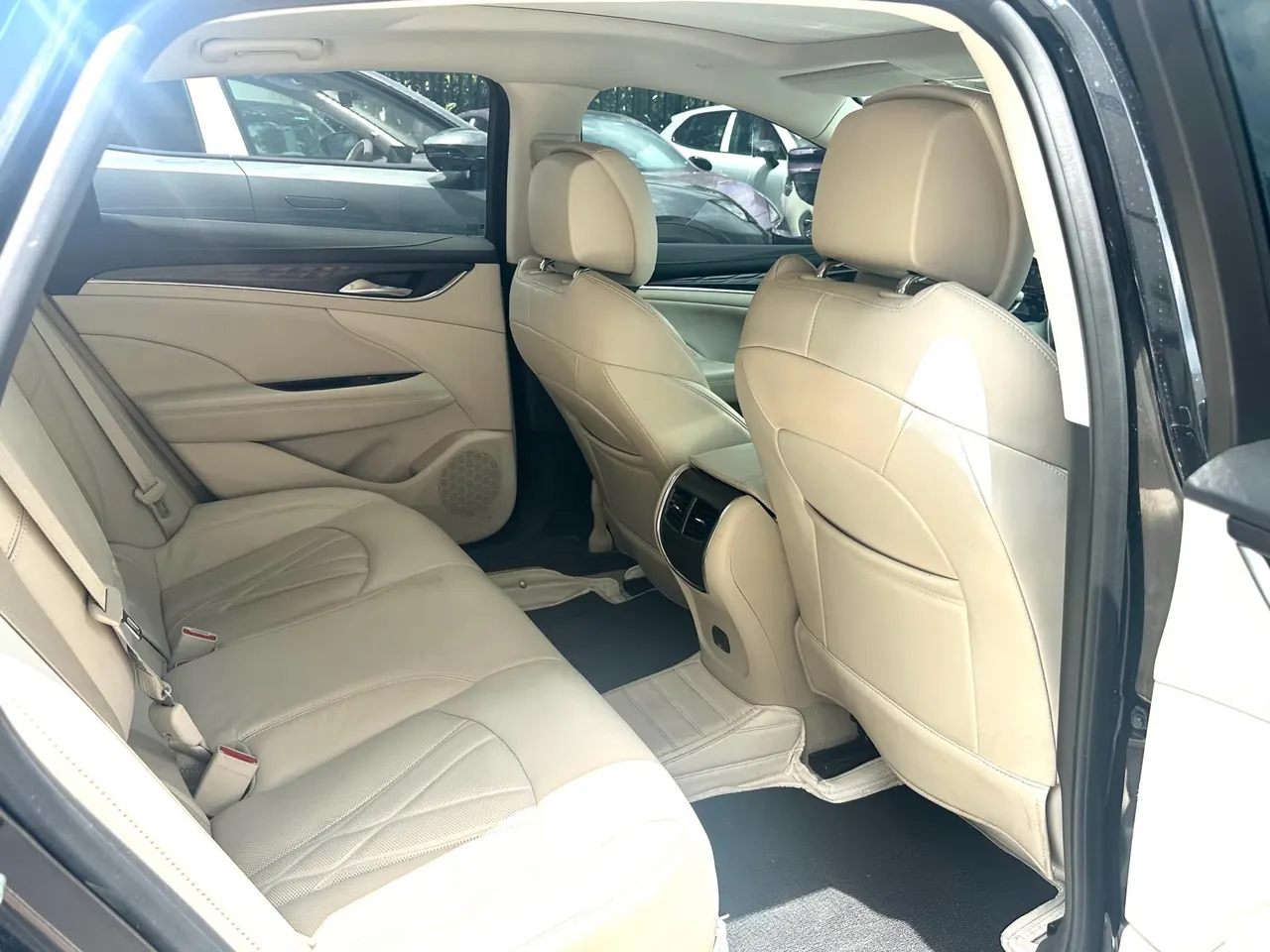 Buick 2022 LaCrosse 2.0T Avenir Premium Automatic 7