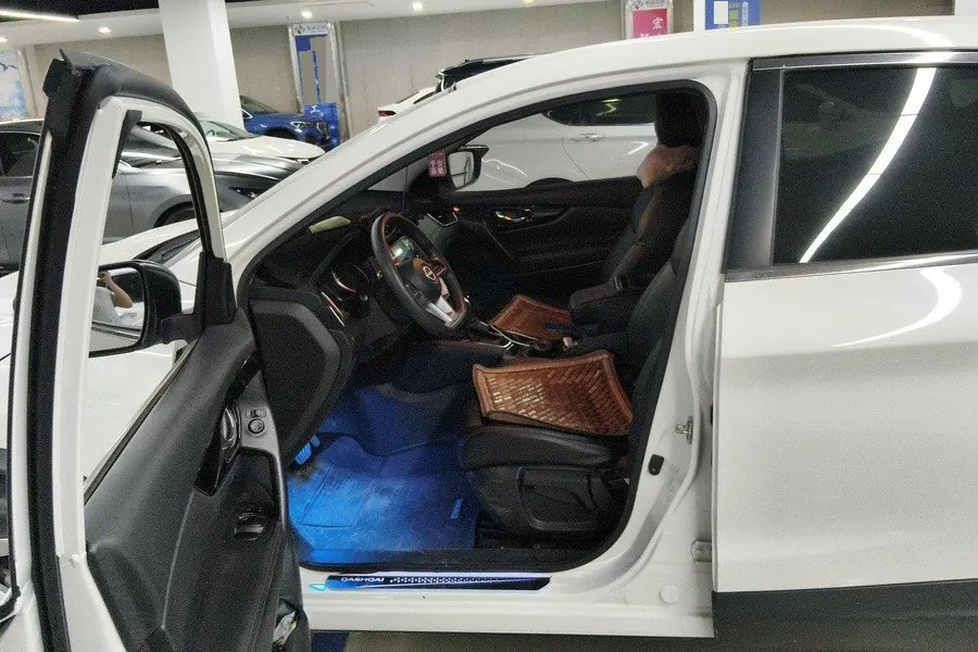 Nissan 2023 Xiao Ke 2.0 Stepless XV Comfort Edition Automatic Gear 4