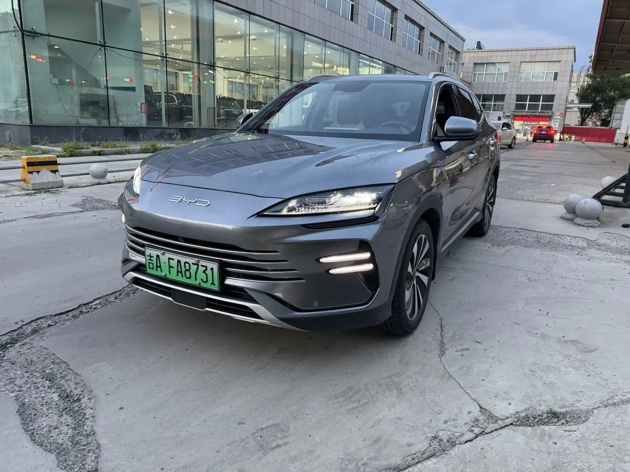 Open image lightbox: BYD 2023 Song PLUS DM-i 1.5 Stepless Champion Edition 110KM Flagship PLUS Automatic Gear