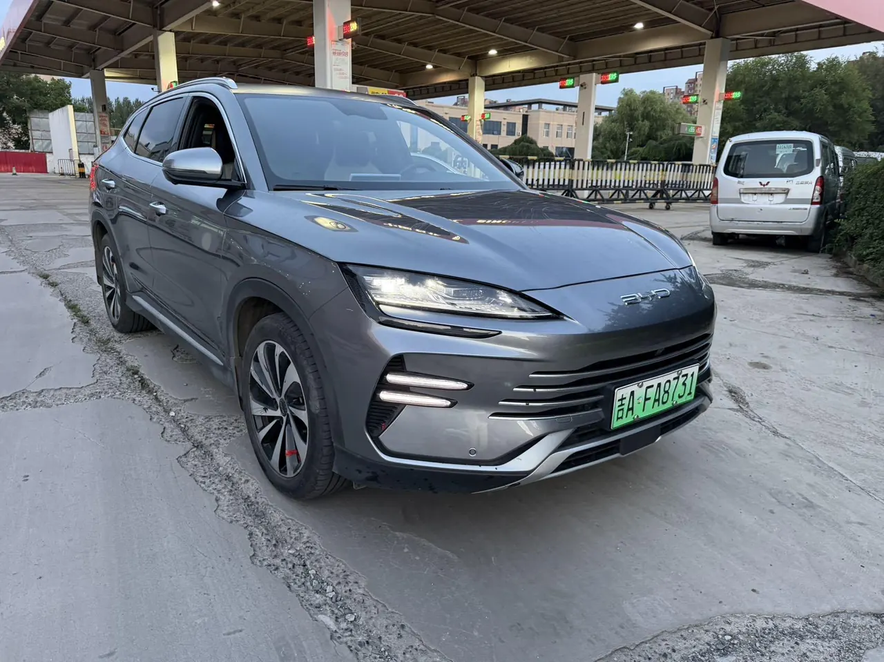 BYD 2023 Song PLUS DM-i 1.5 Stepless Champion Edition 110KM Flagship PLUS Automatic Gear 2