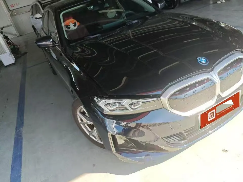 BMW 2024 i3 eDrive 35 L automatic gear 2