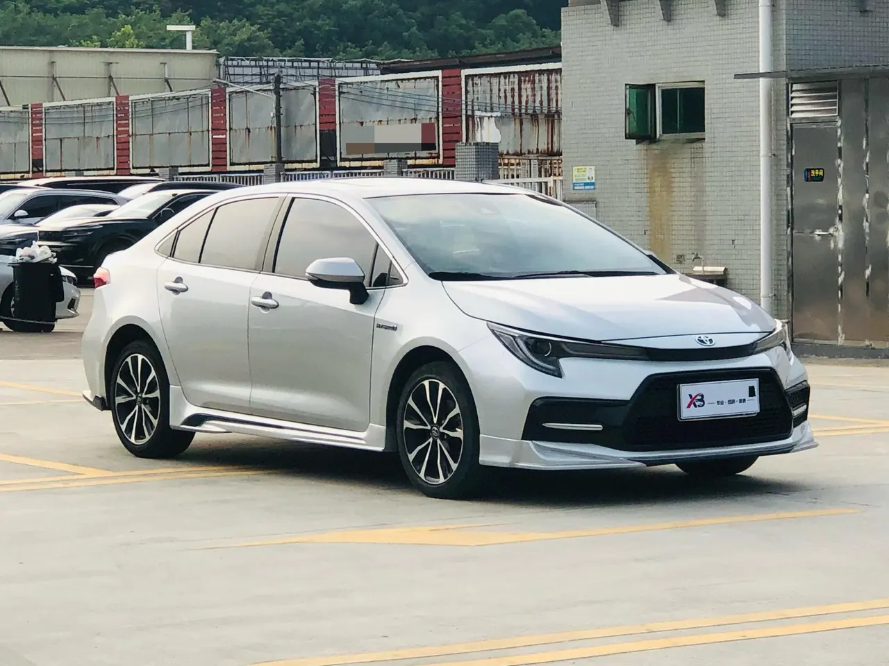 Toyota 2022 Lei Ling Shuangqing 1.8H Stepless Sports Edition Automatic Gear 2