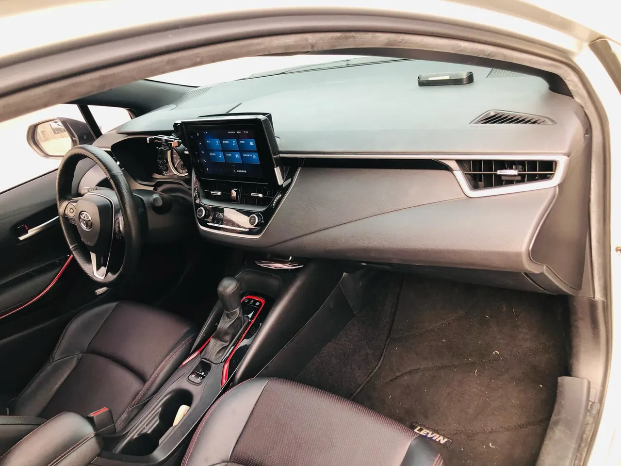 Toyota 2022 Lei Ling Shuangqing 1.8H Stepless Sports Edition Automatic Gear 4