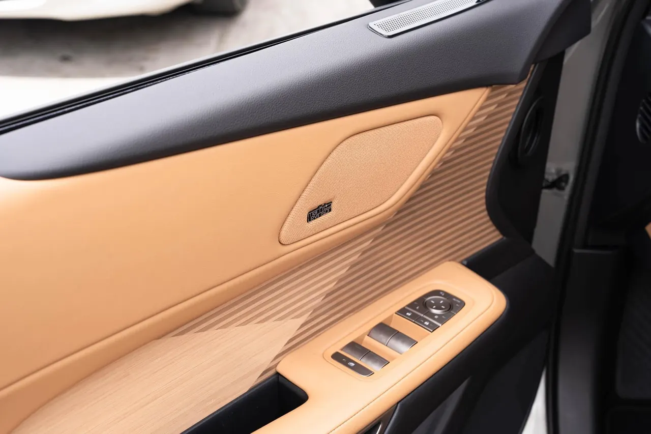 Lexus ES (Imported) 2026 ES300h 2.0 Stepless Automatic Gear 5
