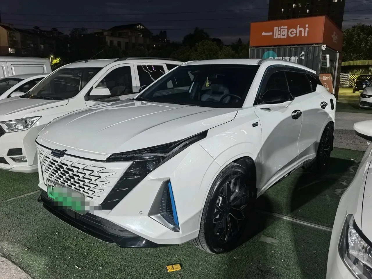 Open image lightbox: Oshan 2023 Z6 iDD 1.5T Triple Clutch 150KM Flagship PLUS Automatic