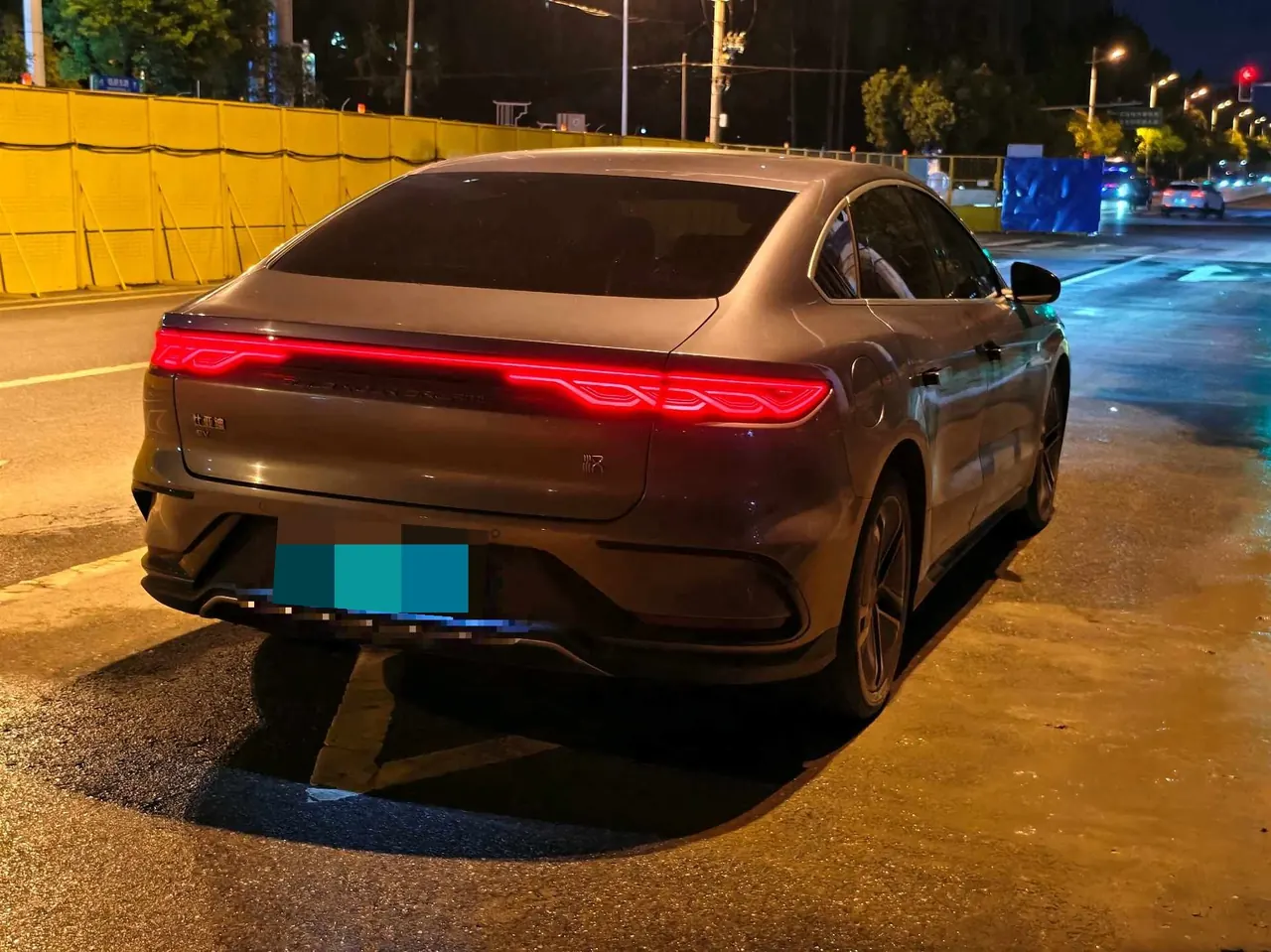 BYD 2023 Han EV 605KM Champion Edition Precursor Honorable Automatic Gear 9