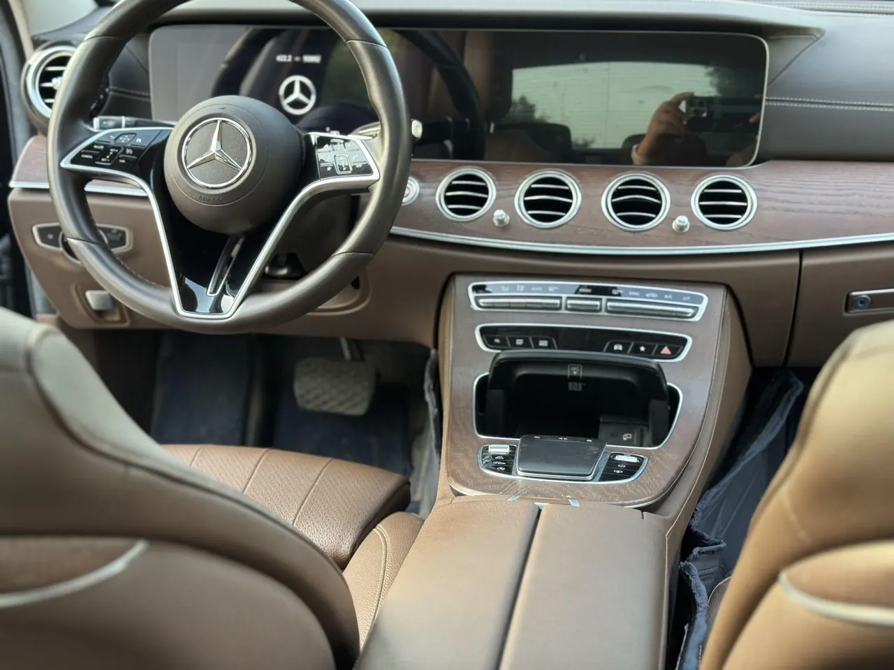 Mercedes Benz E Class 2022 E 300 L 2.0T Luxury (Change 2) Automatic Gear 6