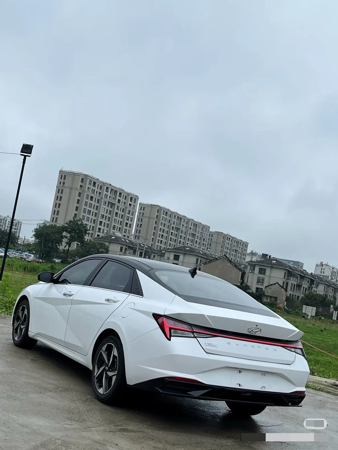 Hyundai 2023 Elantra -3-compartment 1.5 stepless LUX premium automatic gear 7