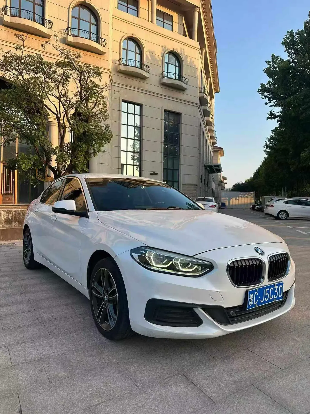 BMW 1 Series 2020 120i 1.5T Fashion Automatic 2