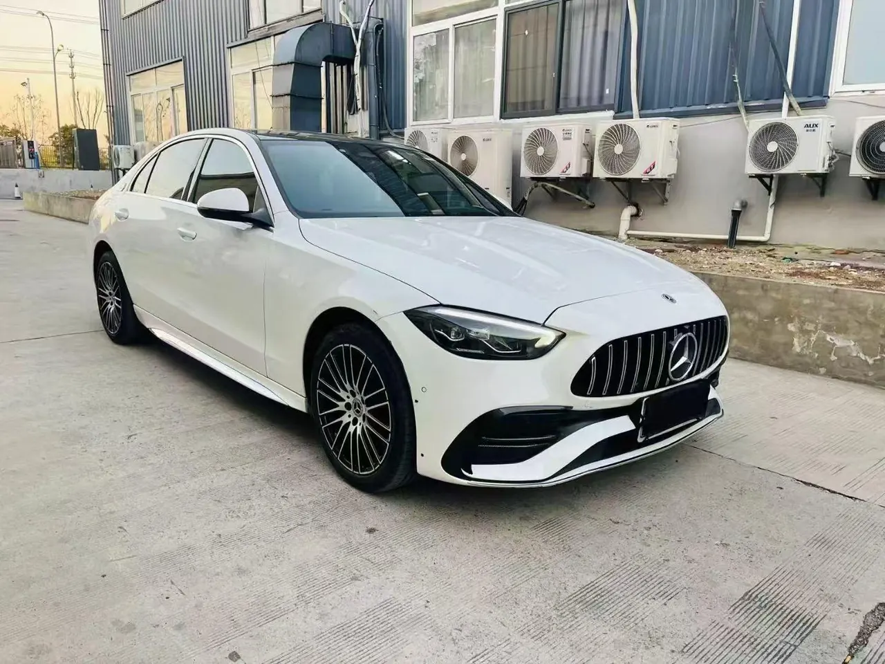 Mercedes Benz Class C 2023 C 260 L 48V 1.5T Automatic 3