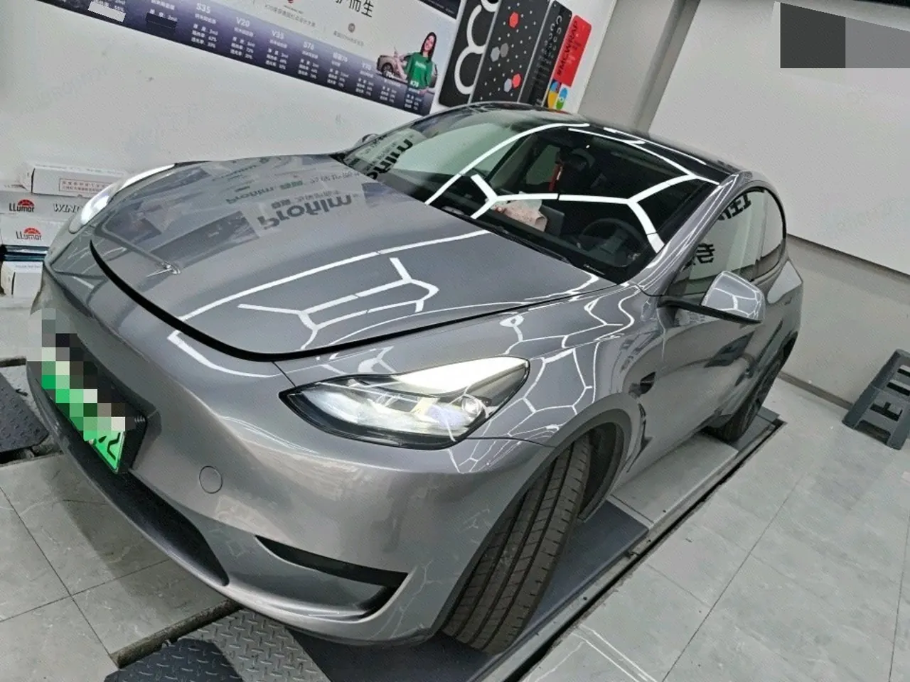 Open image lightbox: Tesla 2024 Model Y rear-wheel drive version automatic transmission