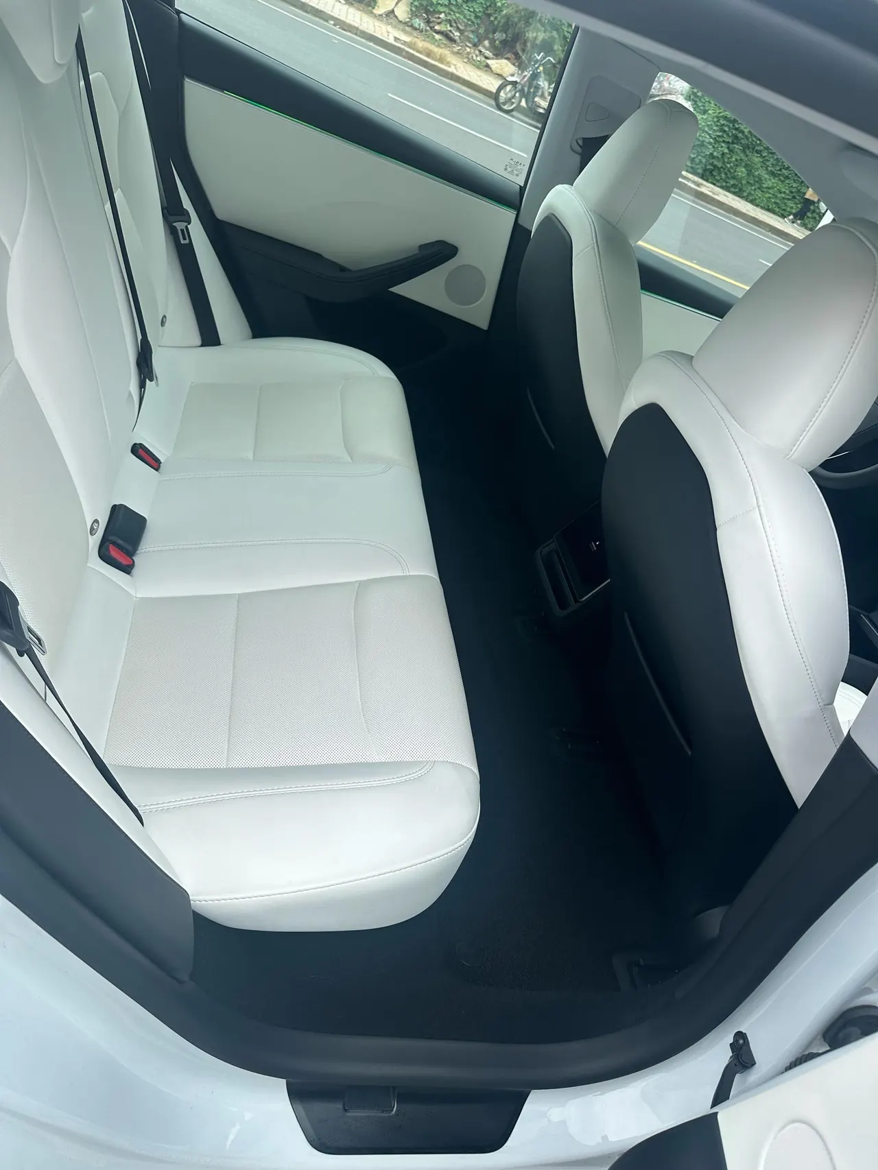 Tesla 2023 Model 3 Rejuvenation Edition Rear Wheel Drive Automatic Transmission 4