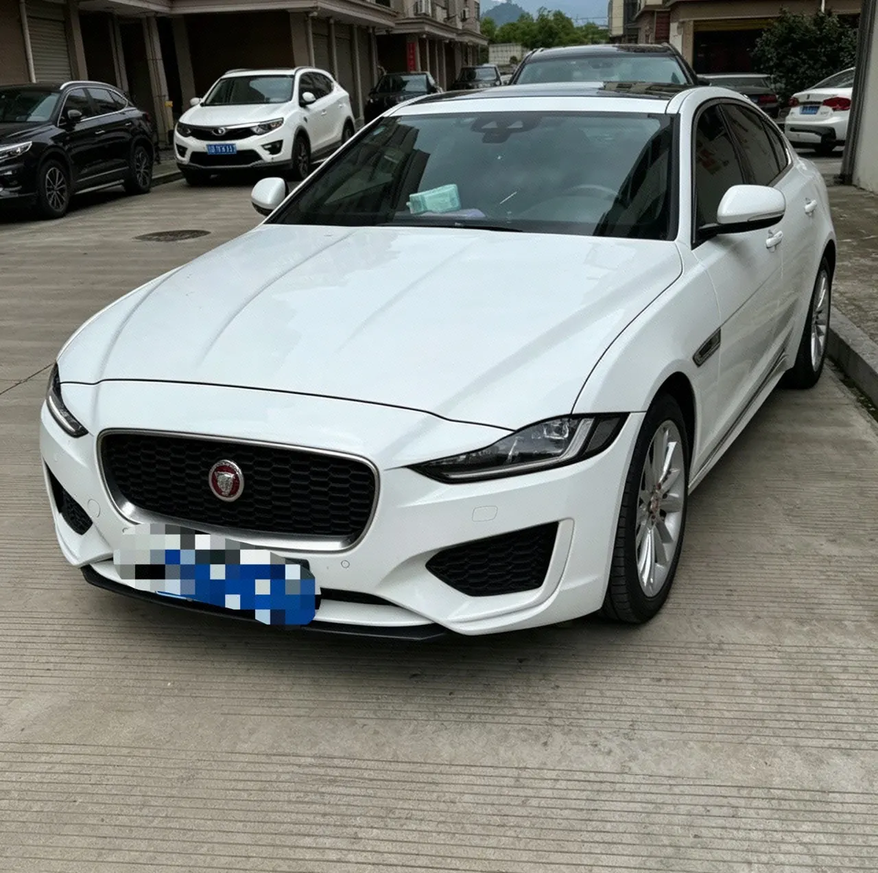 打开图片灯箱:Jaguar 2020 XEL 2.0T 200PS R-DYNAMIC S Enterprising Sports Edition Automatic Gear
