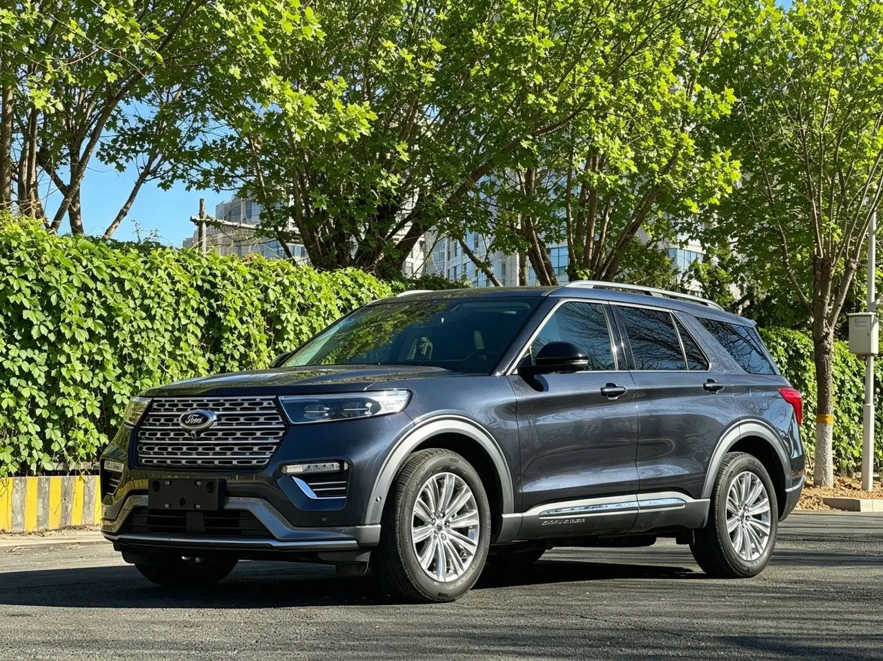 打开图片灯箱:Ford 2020 Explorer 2.3T EcoBoost 285 Four-wheel Drive Titanium Edition 7-seat Automatic Gear