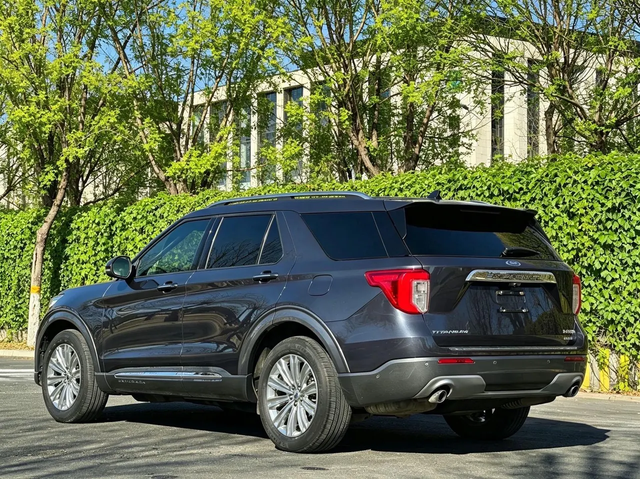 Ford 2020 Explorer 2.3T EcoBoost 285 Four-wheel Drive Titanium Edition 7-seat Automatic Gear 6
