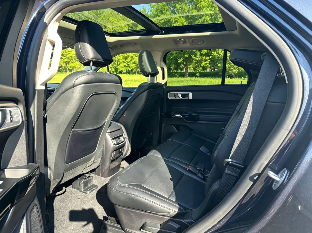 Ford 2020 Explorer 2.3T EcoBoost 285 Four-wheel Drive Titanium Edition 7-seat Automatic Gear 8