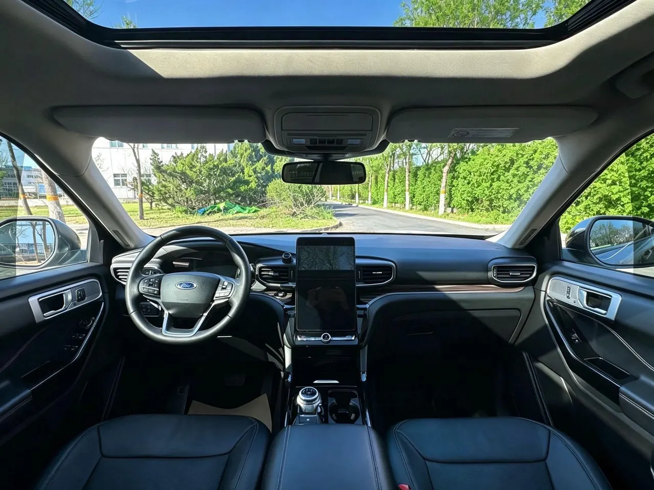 Ford 2020 Explorer 2.3T EcoBoost 285 Four-wheel Drive Titanium Edition 7-seat Automatic Gear 9