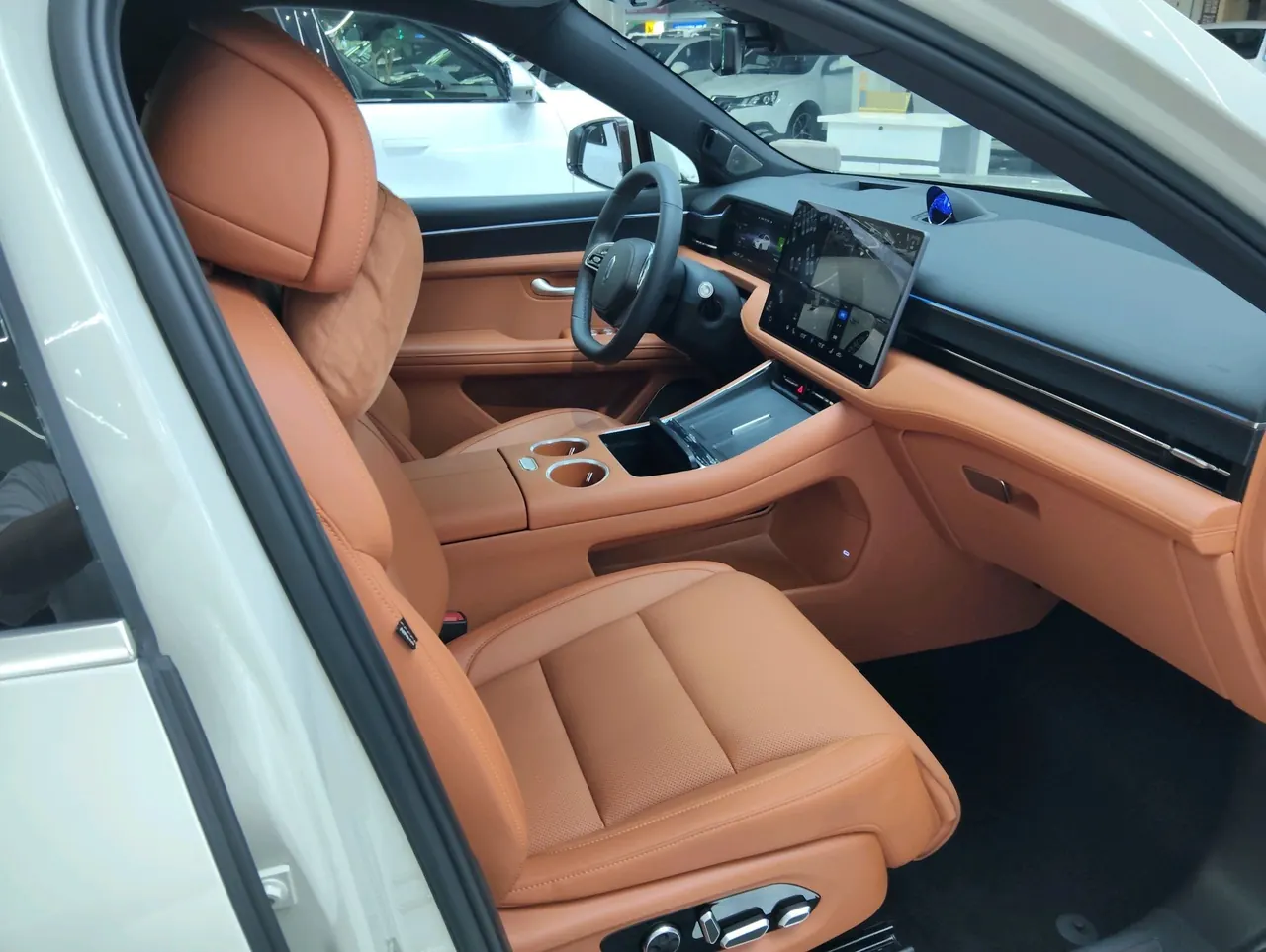 AITO 2025 AITO M5 extended range Ultra 4-wheel drive version automatic gear 20