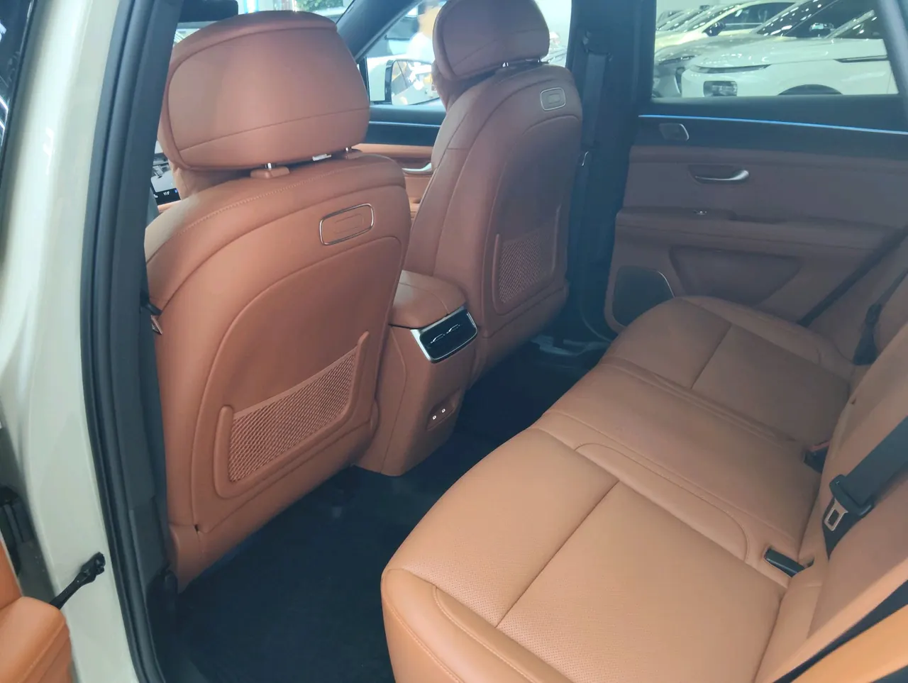 AITO 2025 AITO M5 extended range Ultra 4-wheel drive version automatic gear 9