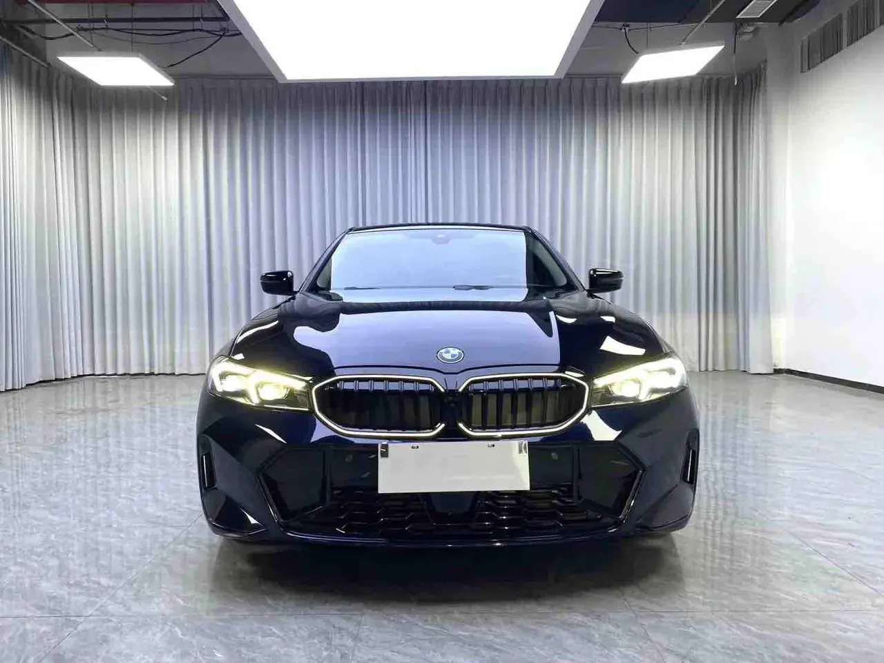 BMW 3 Series 2025 330Li 2.0T M Sports Obsidian Night Suit Automatic Gear 2