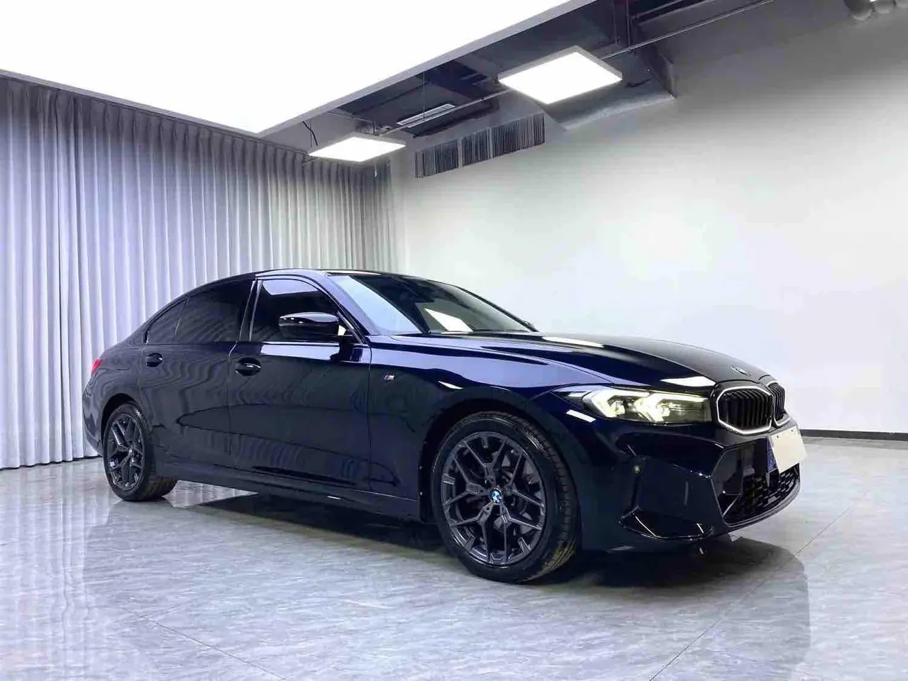 BMW 3 Series 2025 330Li 2.0T M Sports Obsidian Night Suit Automatic Gear 3