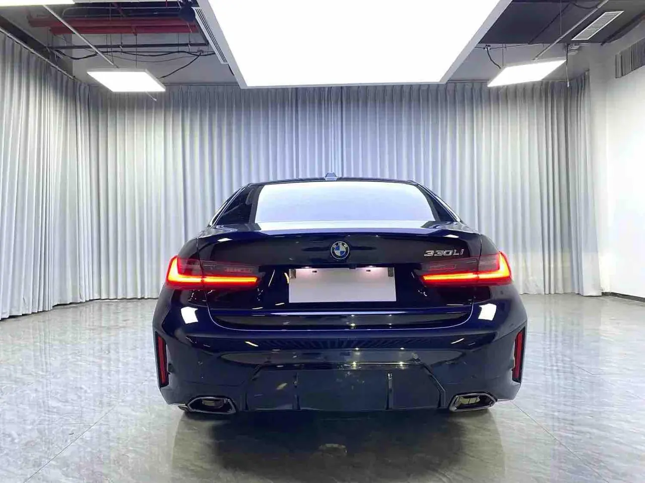 BMW 3 Series 2025 330Li 2.0T M Sports Obsidian Night Suit Automatic Gear 5