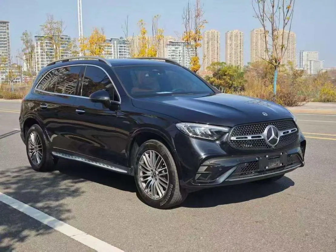 Mercedes Benz 2023 GLC 300 L 4MATIC 48V 2.0T dynamic 7-seat automatic gear 3