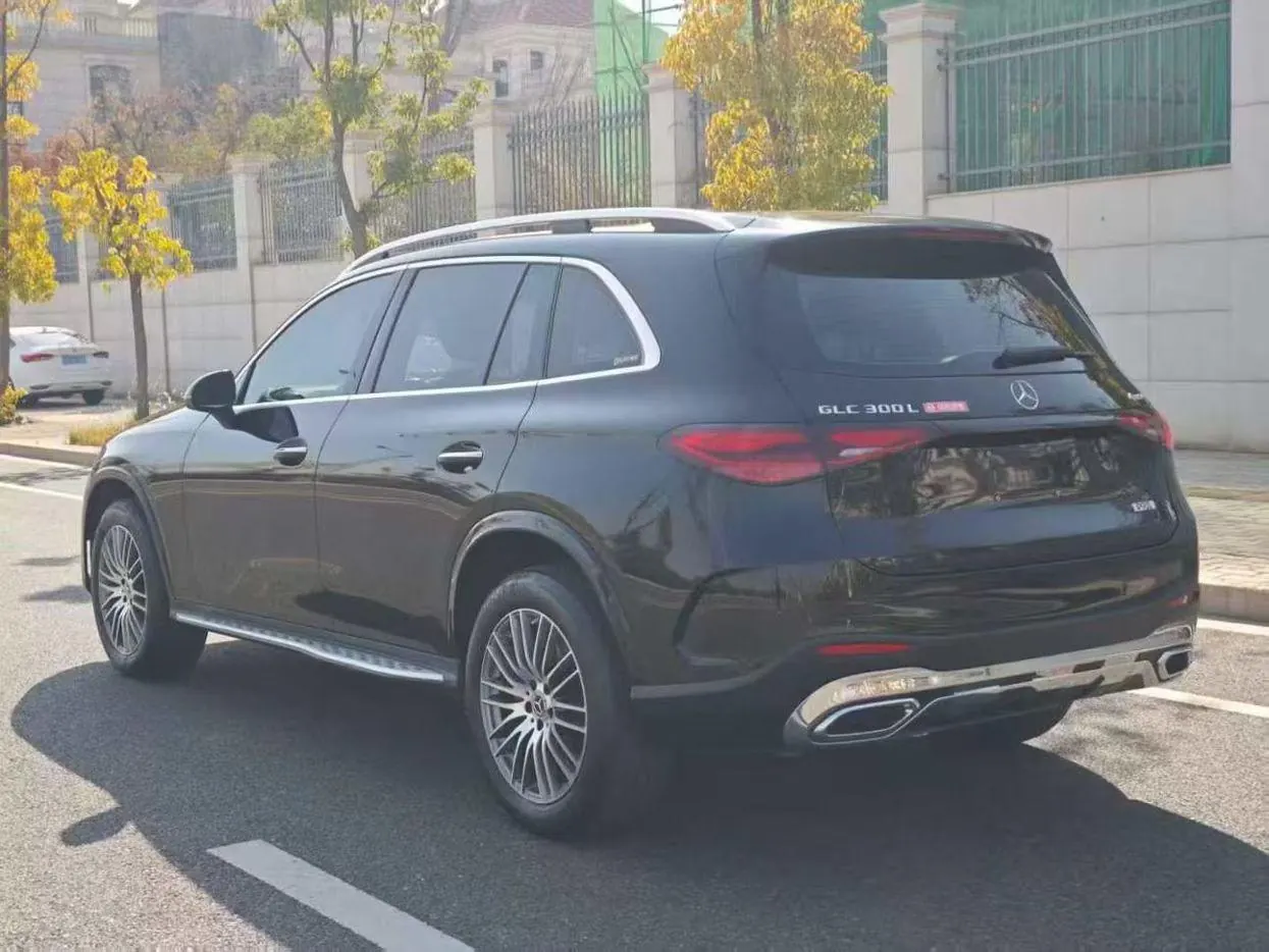 Mercedes Benz 2023 GLC 300 L 4MATIC 48V 2.0T dynamic 7-seat automatic gear 9