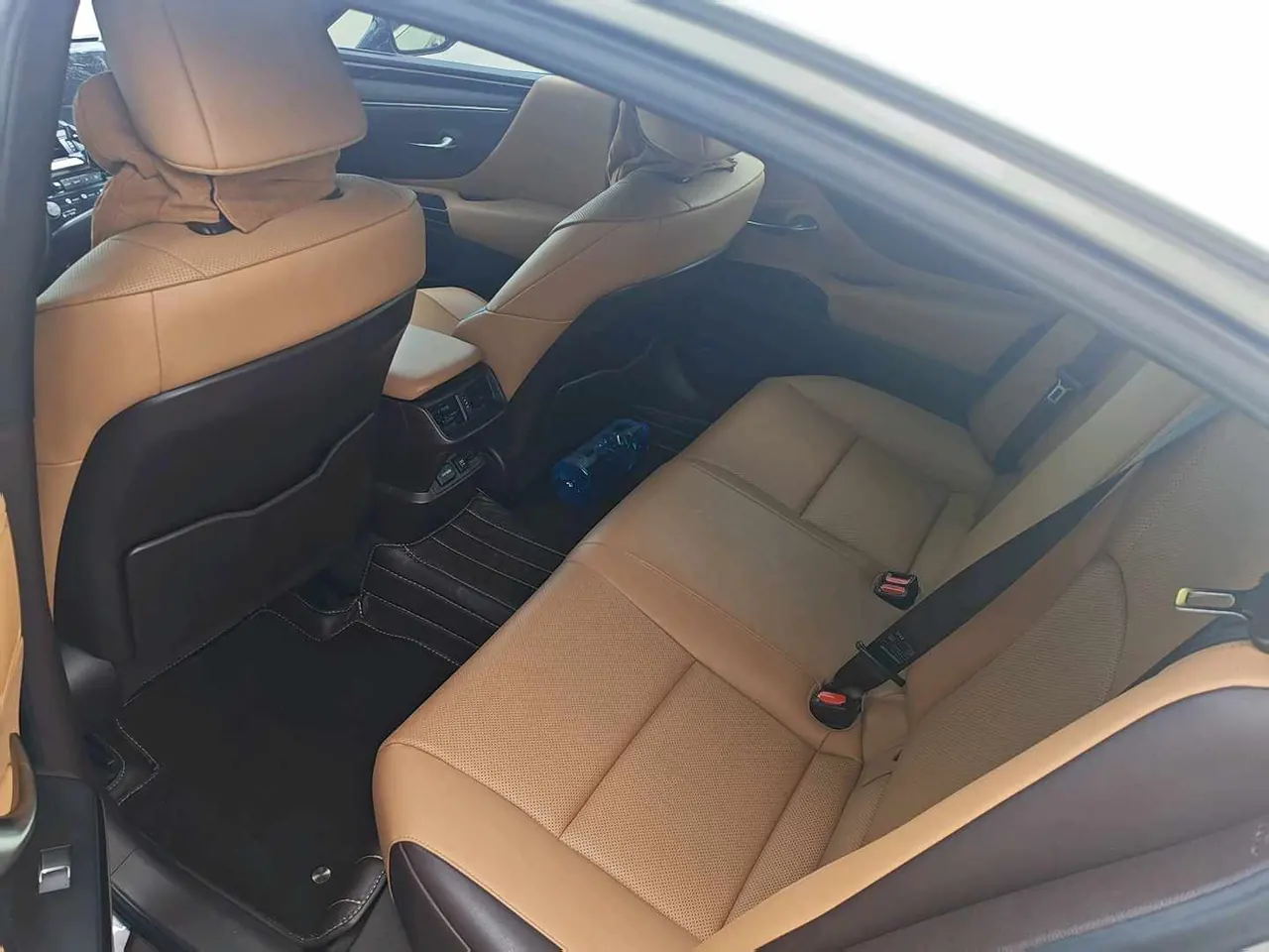 Lexus ES (Imported) 2020 ES260 2.5 Excellence Automatic Gear 3
