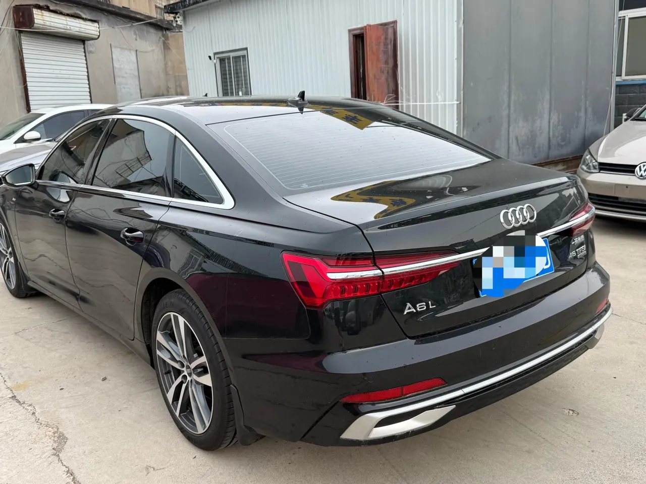 Audi 2023 A6L 2.0TFSI 40TFSI Deluxe Dynamic Automatic 3