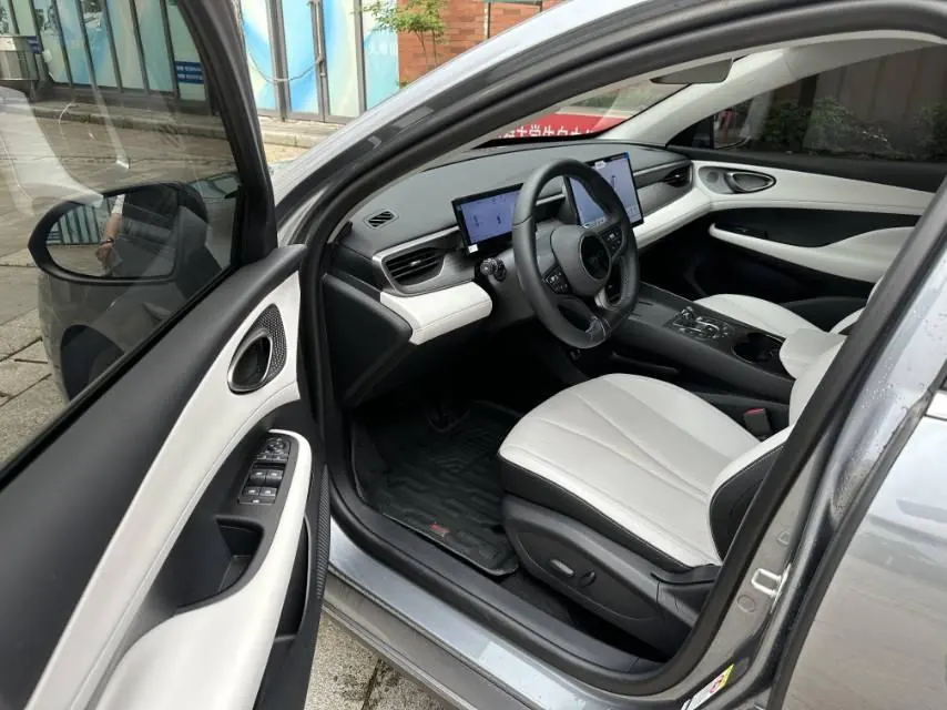 BYD 2025 seals 05 DM-i 1.5 stepless smart driving version 120KM flagship automatic gear 7