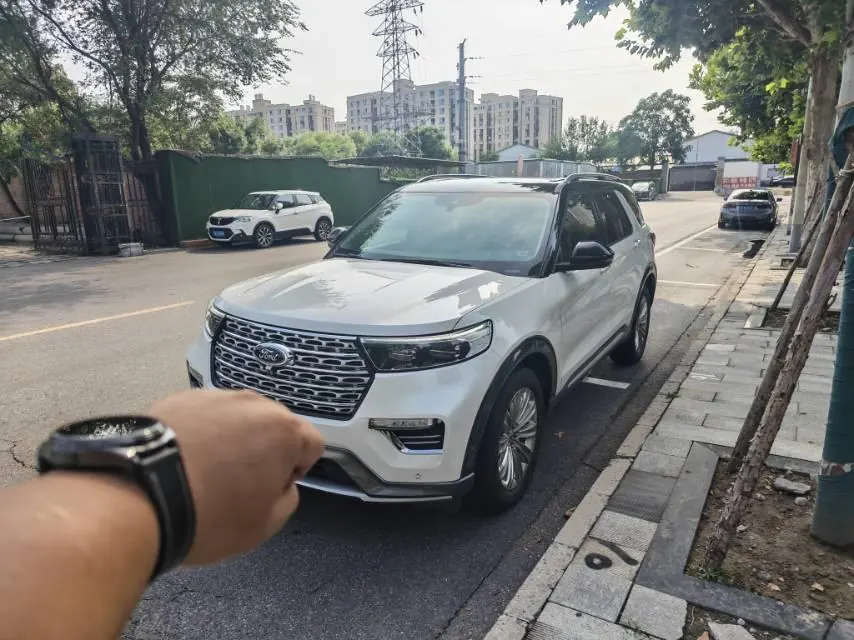 Ford 2020 Explorer 2.3T EcoBoost 285 Four-wheel Drive Titanium Edition 7-seat Automatic Gear 2