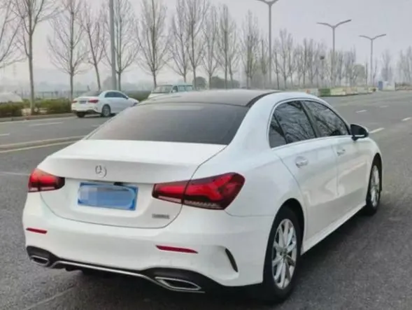 Mercedes Benz Class A 2021 A 200 L 1.3T Dynamic Automatic 6