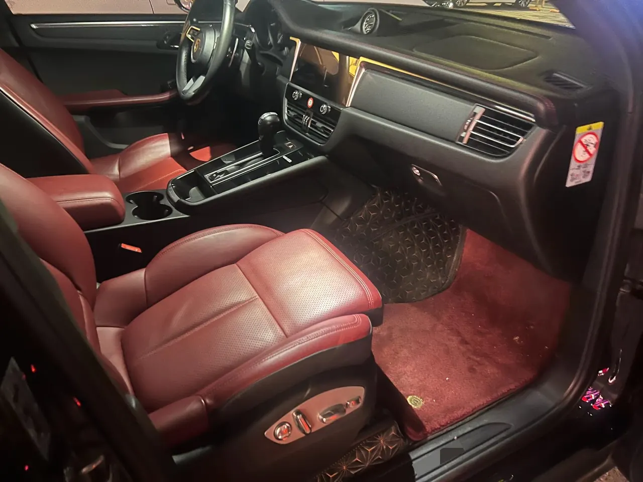 Porsche Macan (Imported) 2023 Macan 2.0T Automatic Gear 5
