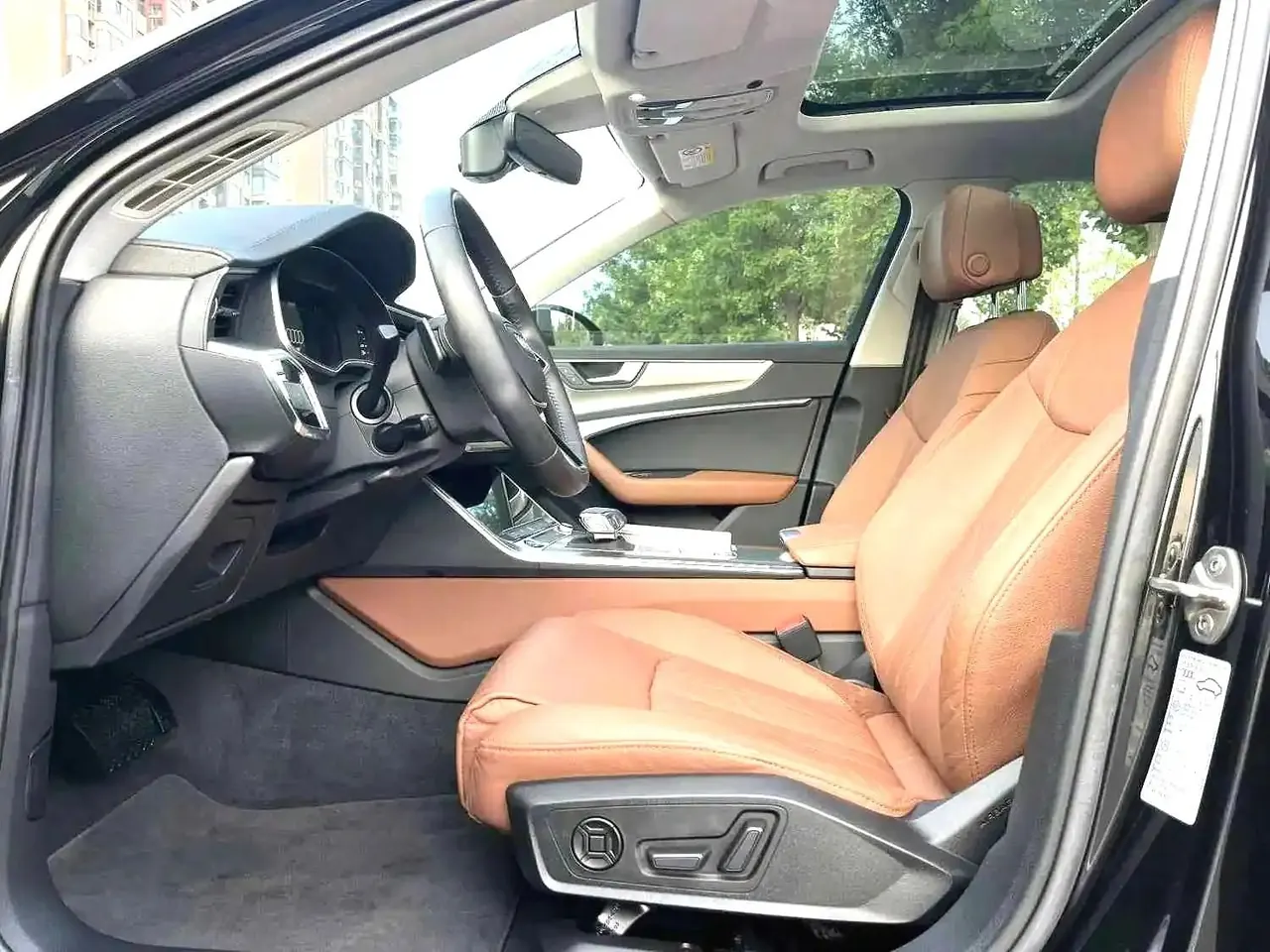 Audi 2020 A6L 2.0TFSI 45TFSI Zhenzhiya Automatic Gear 2