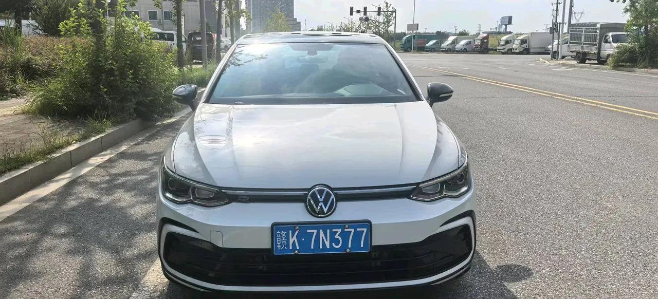 Volkswagen 2023 Golf 8 R-Line 1.4TSI 280TSI Lite Automatic 3