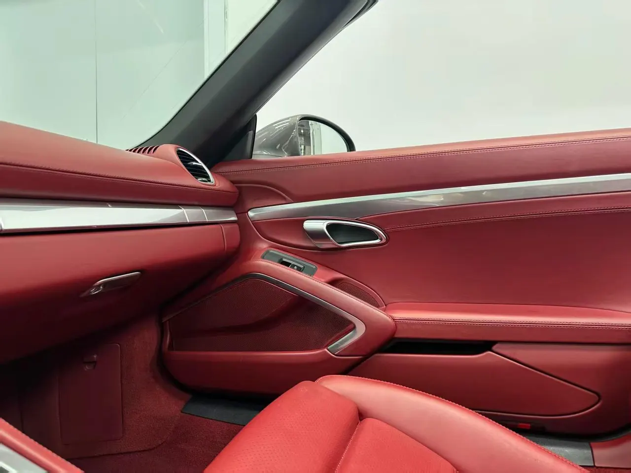 Porsche 718 (Imported) 2020 718 Boxer 2.0T Automatic 10