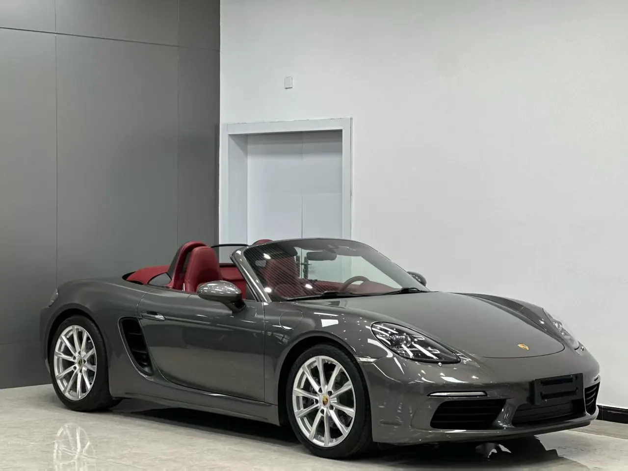 Porsche 718 (Imported) 2020 718 Boxer 2.0T Automatic 3