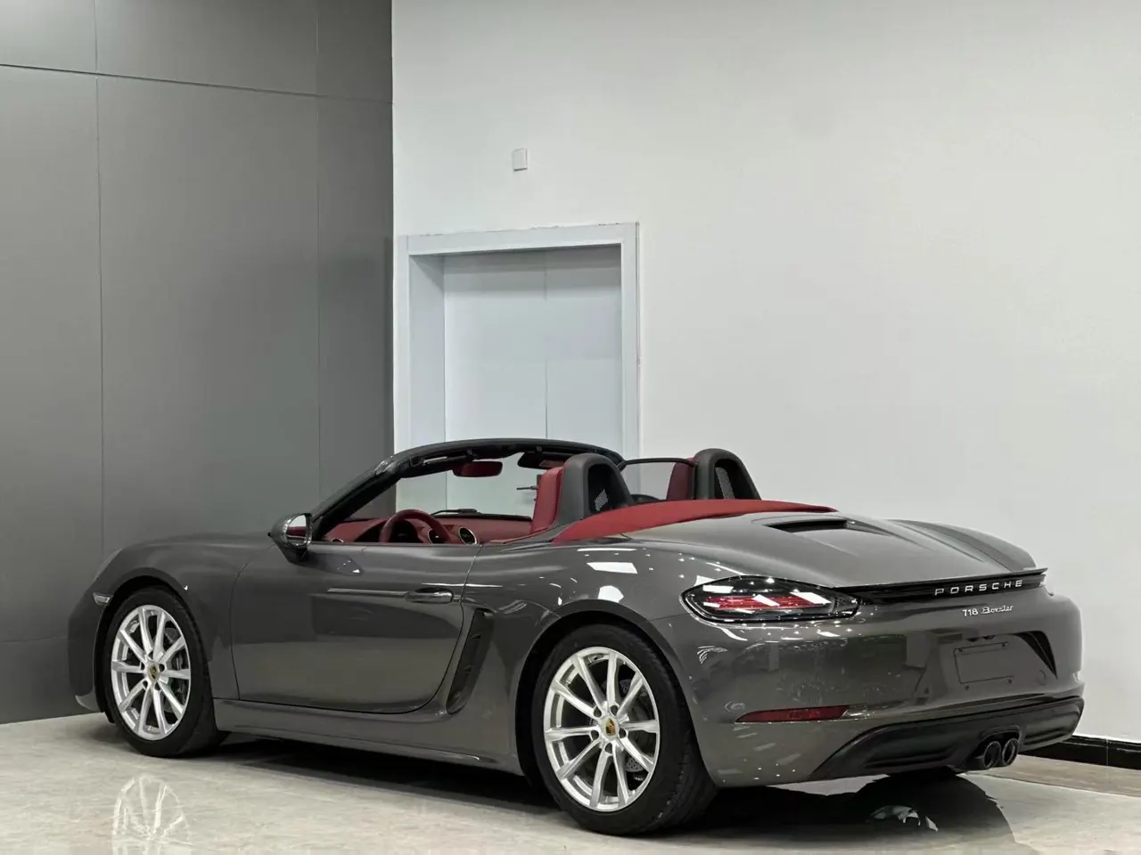 Porsche 718 (Imported) 2020 718 Boxer 2.0T Automatic 4