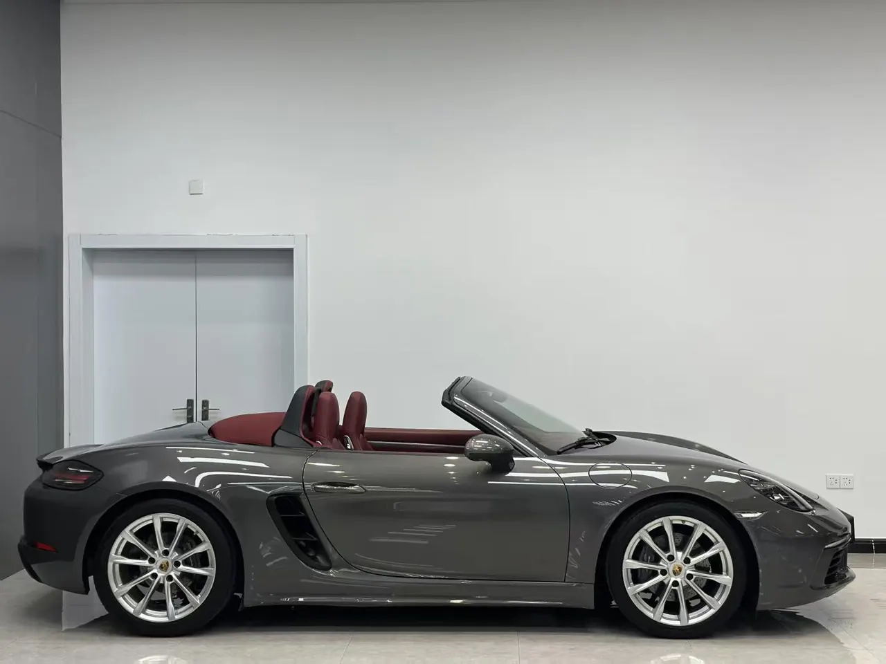 Porsche 718 (Imported) 2020 718 Boxer 2.0T Automatic 7