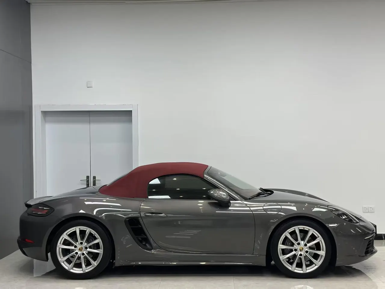 Porsche 718 (Imported) 2020 718 Boxer 2.0T Automatic 8