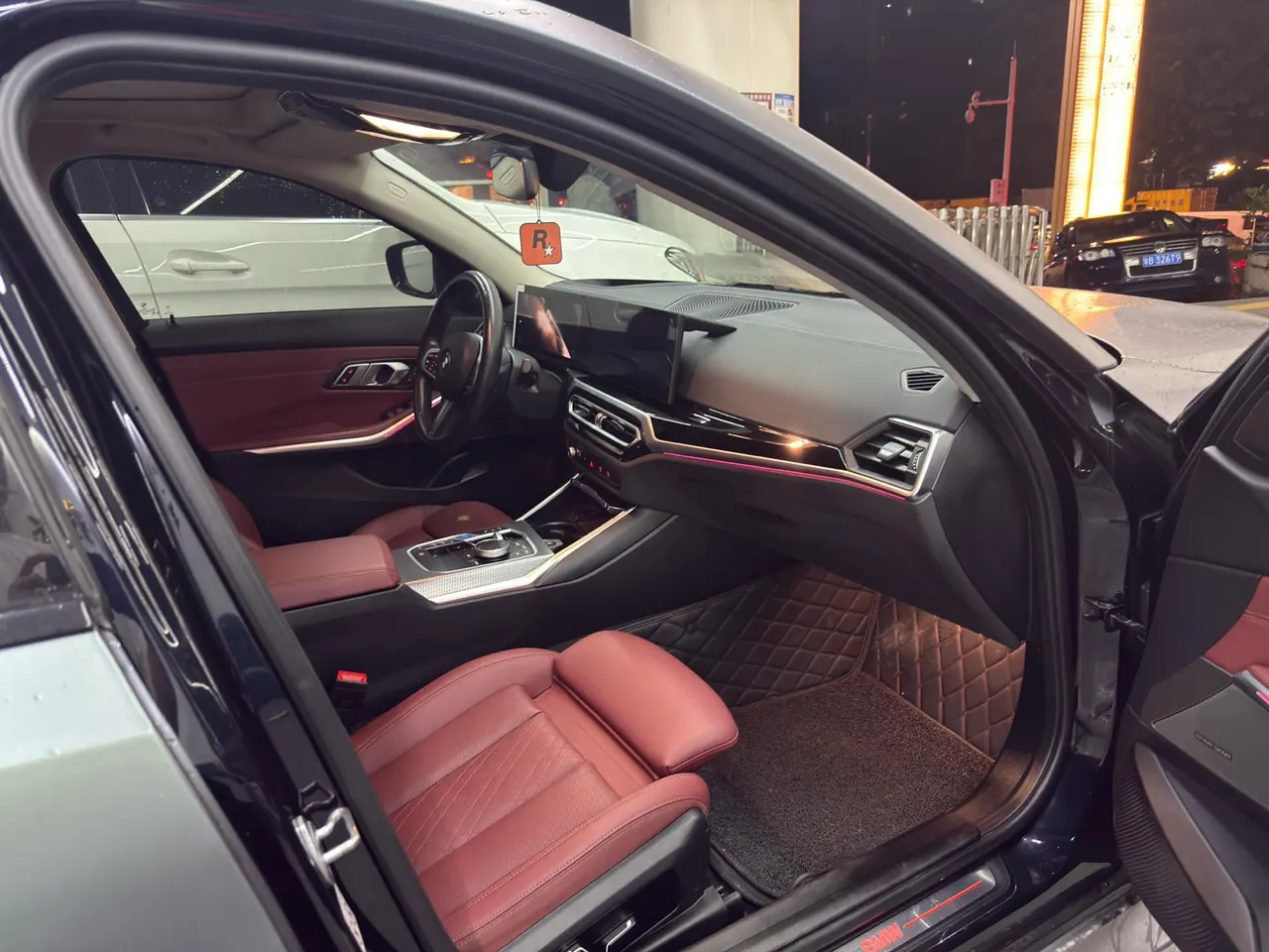 BMW 2024 i3 eDrive 40 L obsidian night sports suit automatic gear 5
