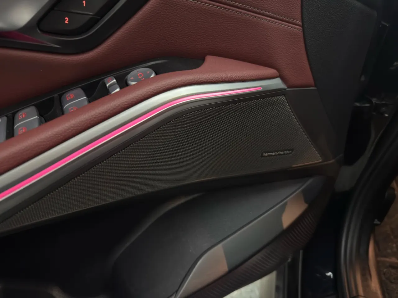 BMW 2024 i3 eDrive 40 L obsidian night sports suit automatic gear 7