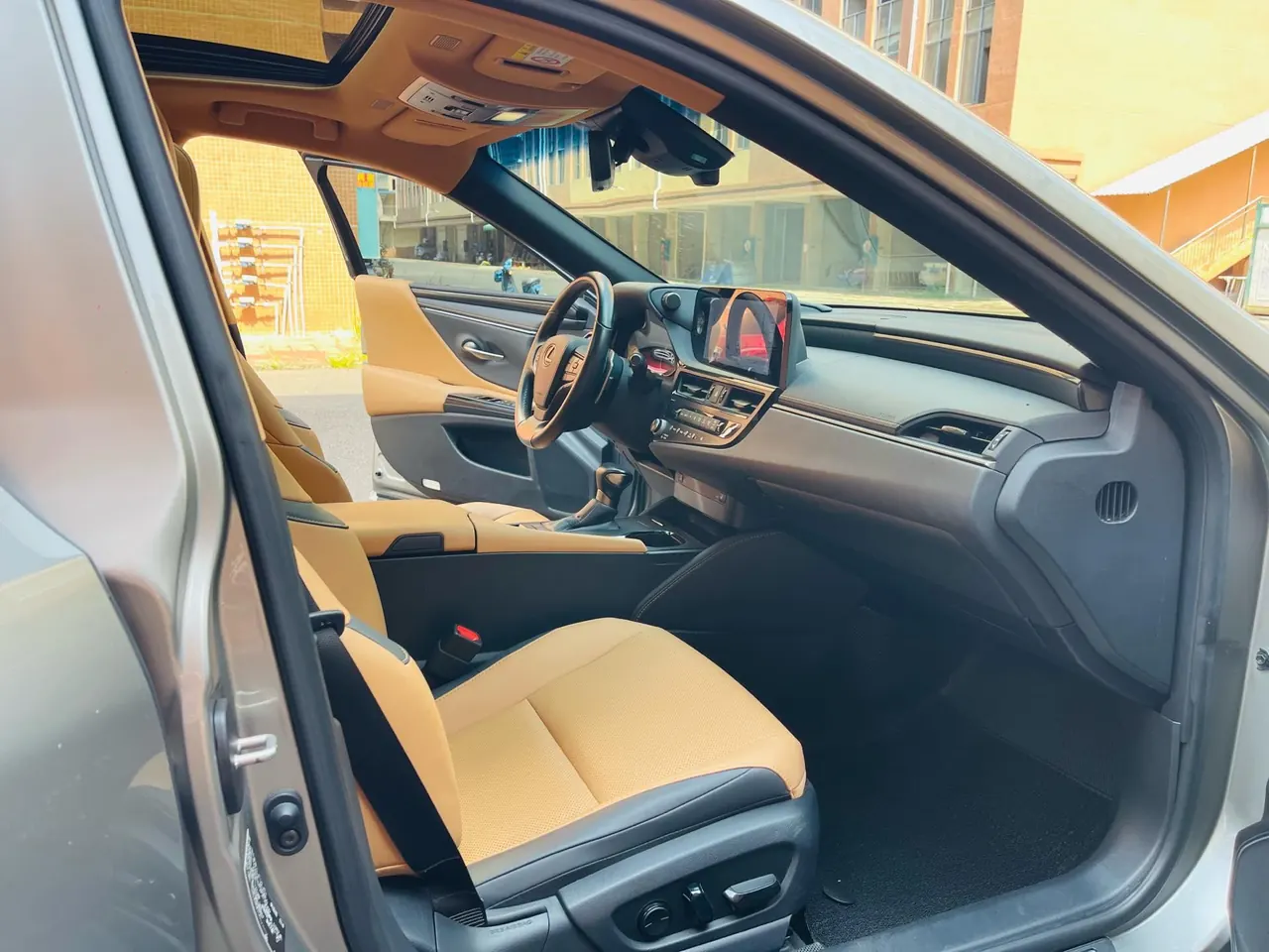 Lexus ES (Imported) 2023 ES200 2.0 Stepless Premium Edition Automatic Gear 11