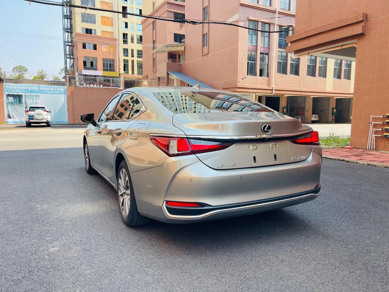 Lexus ES (Imported) 2023 ES200 2.0 Stepless Premium Edition Automatic Gear 4