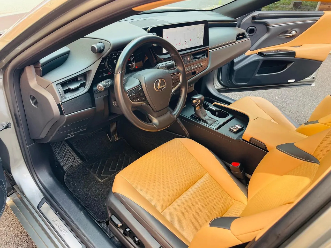 Lexus ES (Imported) 2023 ES200 2.0 Stepless Premium Edition Automatic Gear 8