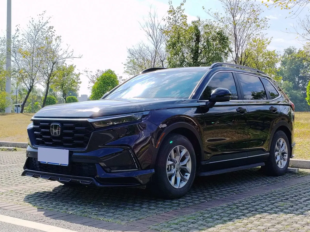 打开图片灯箱:Honda 2023 CR-V 1.5T Stepless 240TURBO Two-Drive Front is still 5-seat Automatic Gear